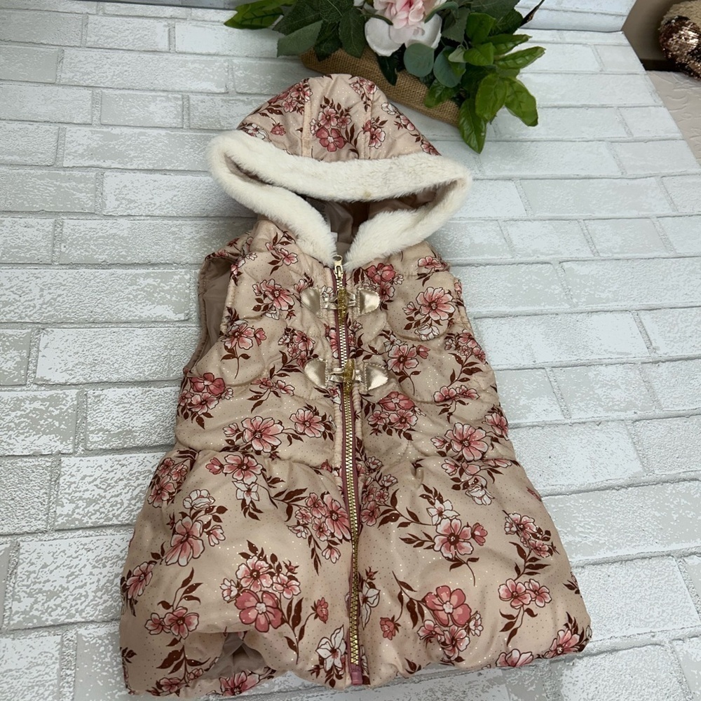 Little Lass Floral Quilted Vest with Faux Fur